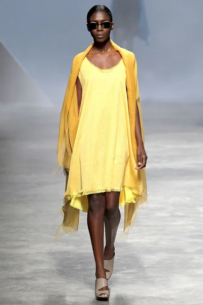 Look 17